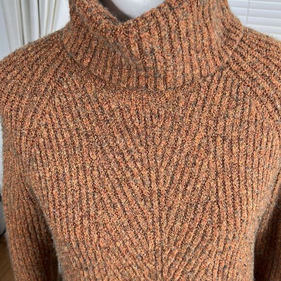 Madewell Mercer Turtleneck Sweater in Coziest Yarn - Picture 4 of 8